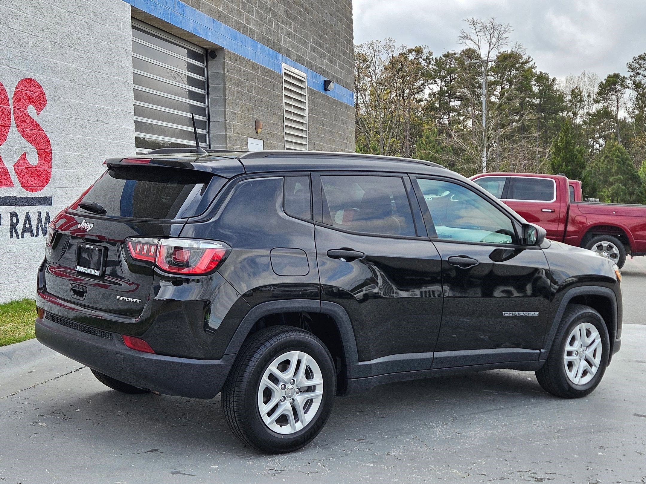 Used 2018 Jeep Compass Sport image 7