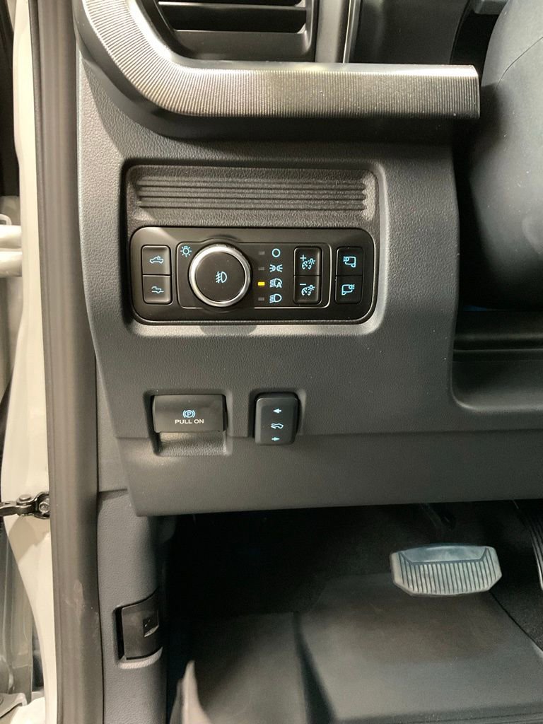 New 2026 Ford F250 Platinum w/ FX4 Off-Road Package image 8