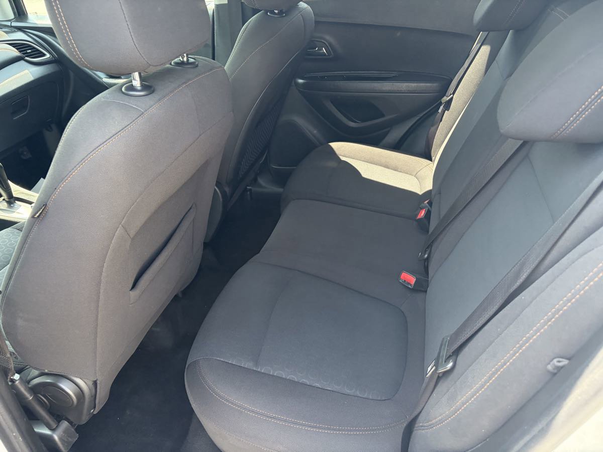 Used 2020 Chevrolet Trax LS w/ Tint and Cruise Package FWD image 18