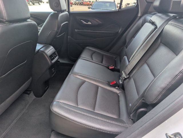 Used 2024 GMC Terrain SLT FWD image 25