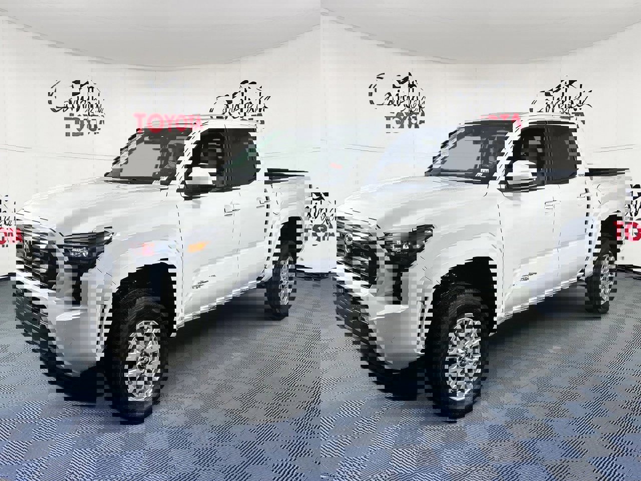 Used 2025 Toyota Tacoma SR5 image 2
