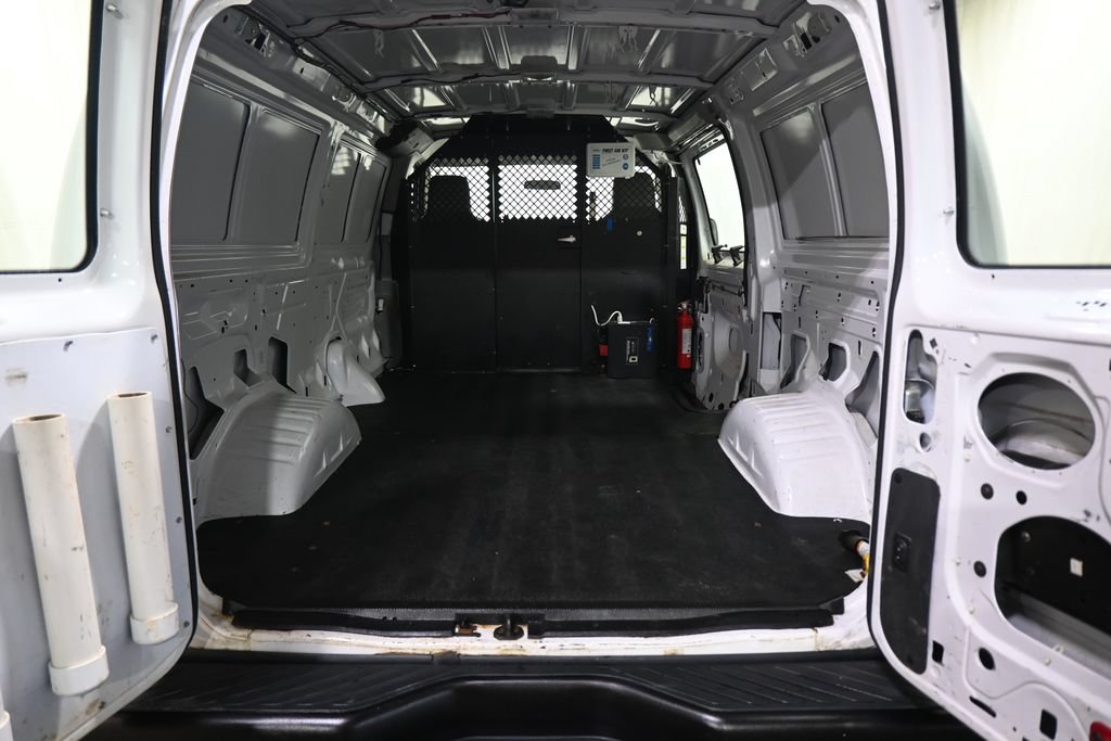 Used 2014 Ford E-150 and Econoline 150 RWD image 25