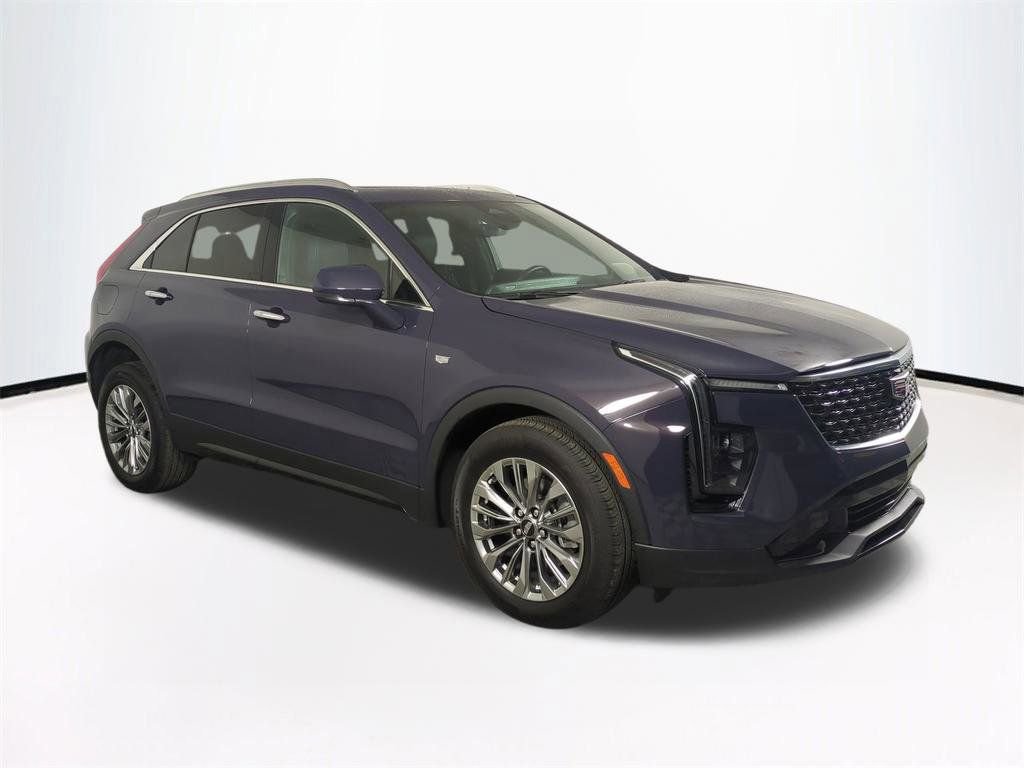 Used 2024 Cadillac XT4 Premium Luxury w/ Technology Package image 2