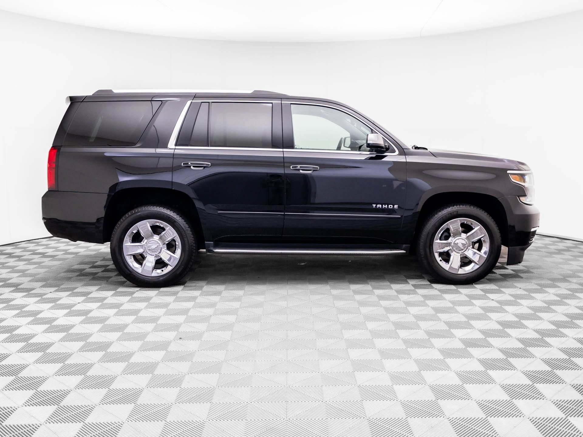 Used 2019 Chevrolet Tahoe Premier AWD/4WD image 6