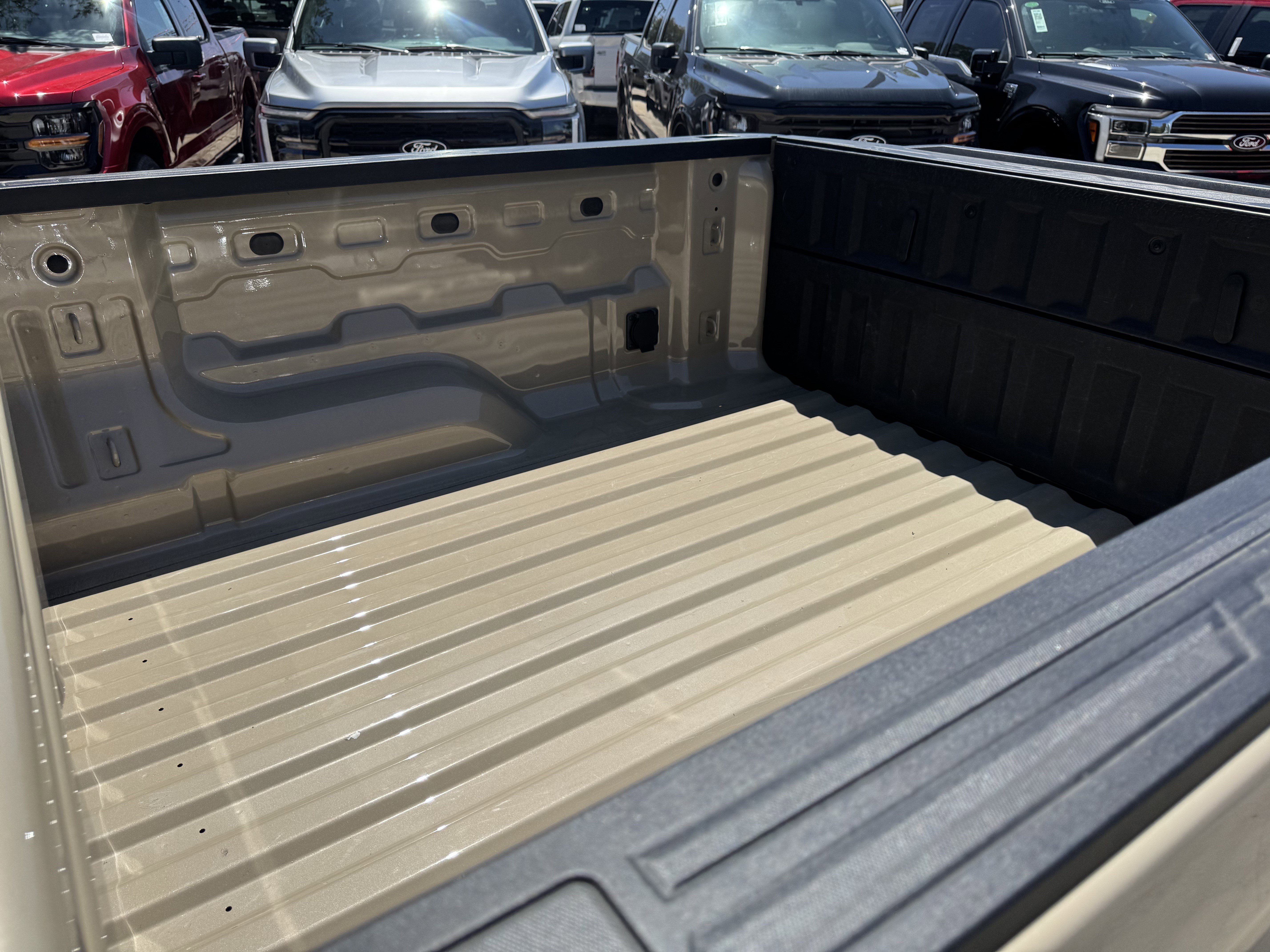 Used 2024 Chevrolet Colorado Z71 w/ Z71 Convenience Package 2 image 13