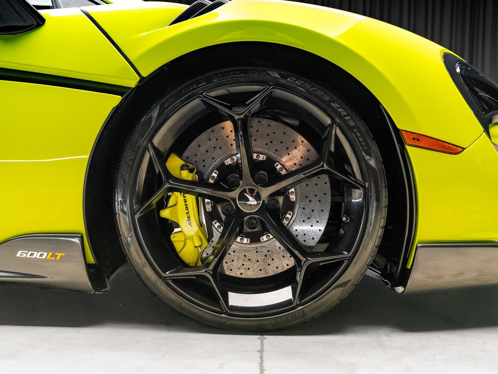 Used 2020 McLaren 600LT Spider RWD image 32