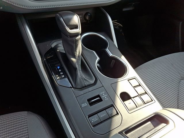 Used 2023 Toyota Highlander LE image 14