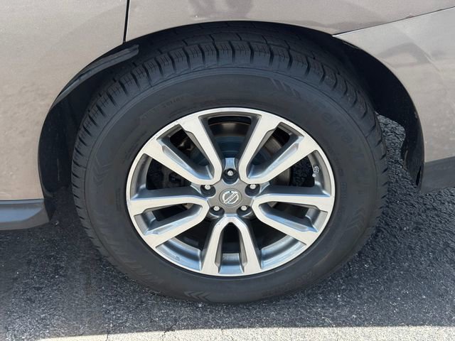 Used 2013 Nissan Pathfinder S image 11