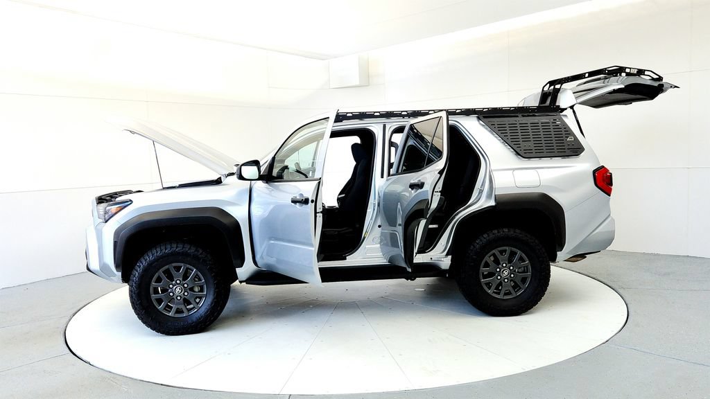 Certified 2025 Toyota 4Runner SR5 AWD/4WD image 10