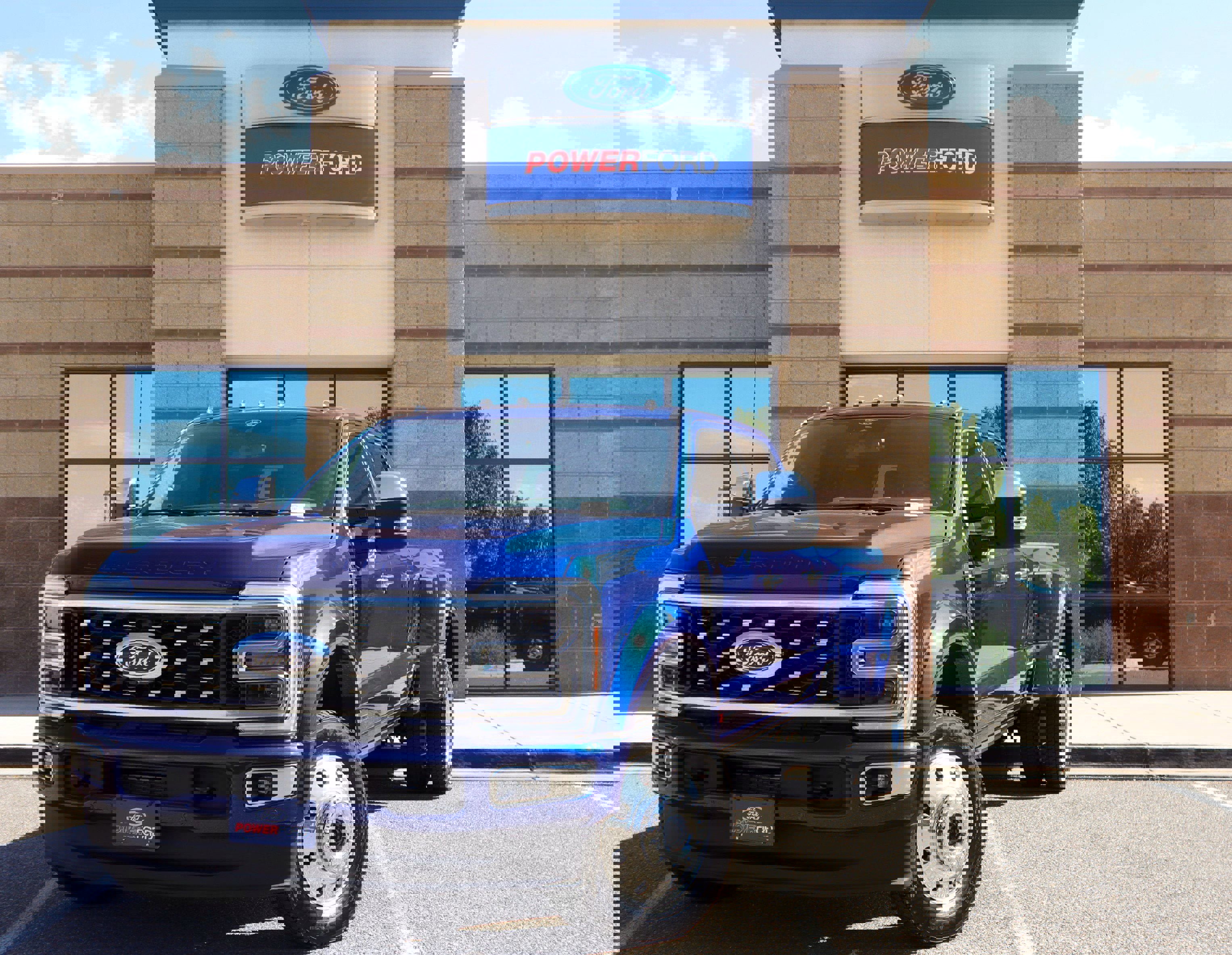 Used 2026 Ford F450 Platinum w/ Platinum Plus Package image 2