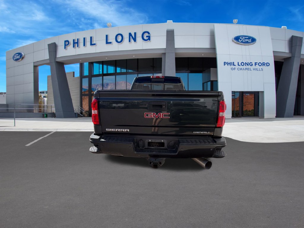 Used 2019 GMC Sierra 2500 Denali w/ Duramax Plus Package AWD/4WD image 4