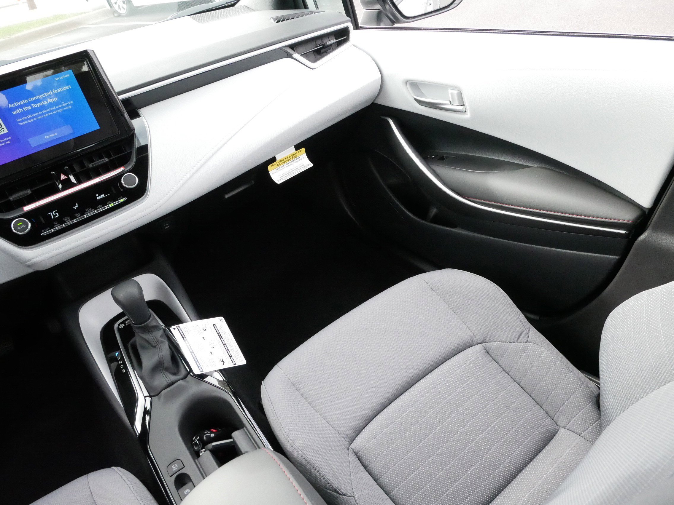 Certified 2025 Toyota Corolla SE image 11