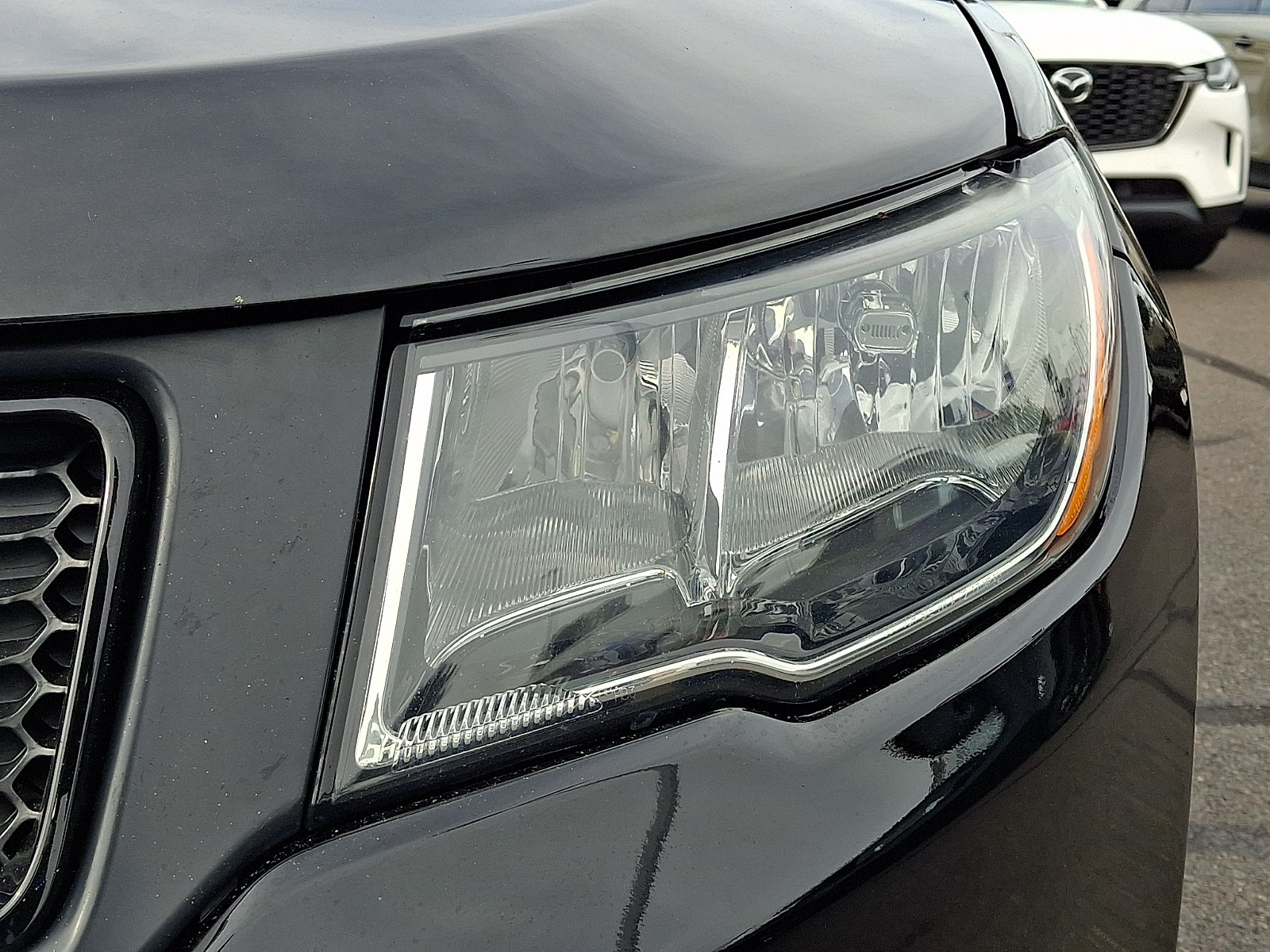 Used 2019 Jeep Compass Latitude FWD image 11