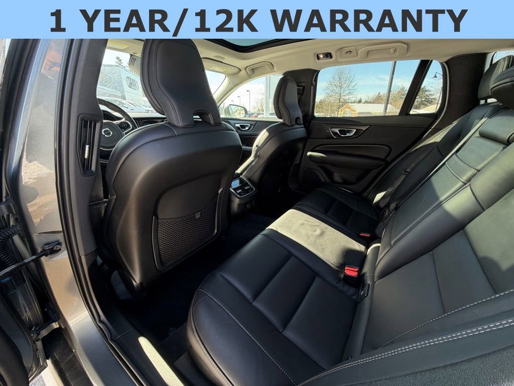 Used 2021 Volvo V60 T5 Cross Country image 28