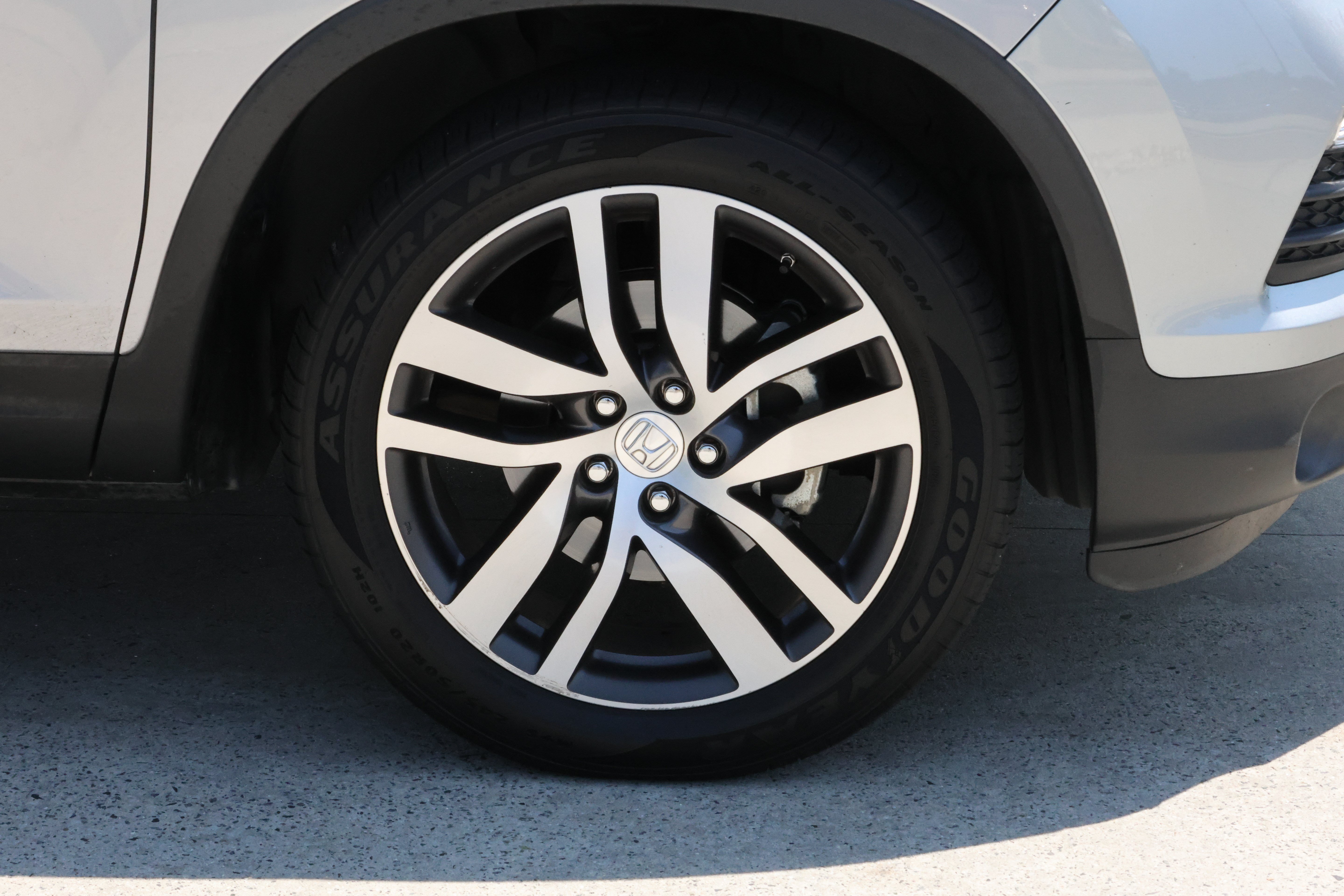 Used 2018 Honda Pilot Elite image 11