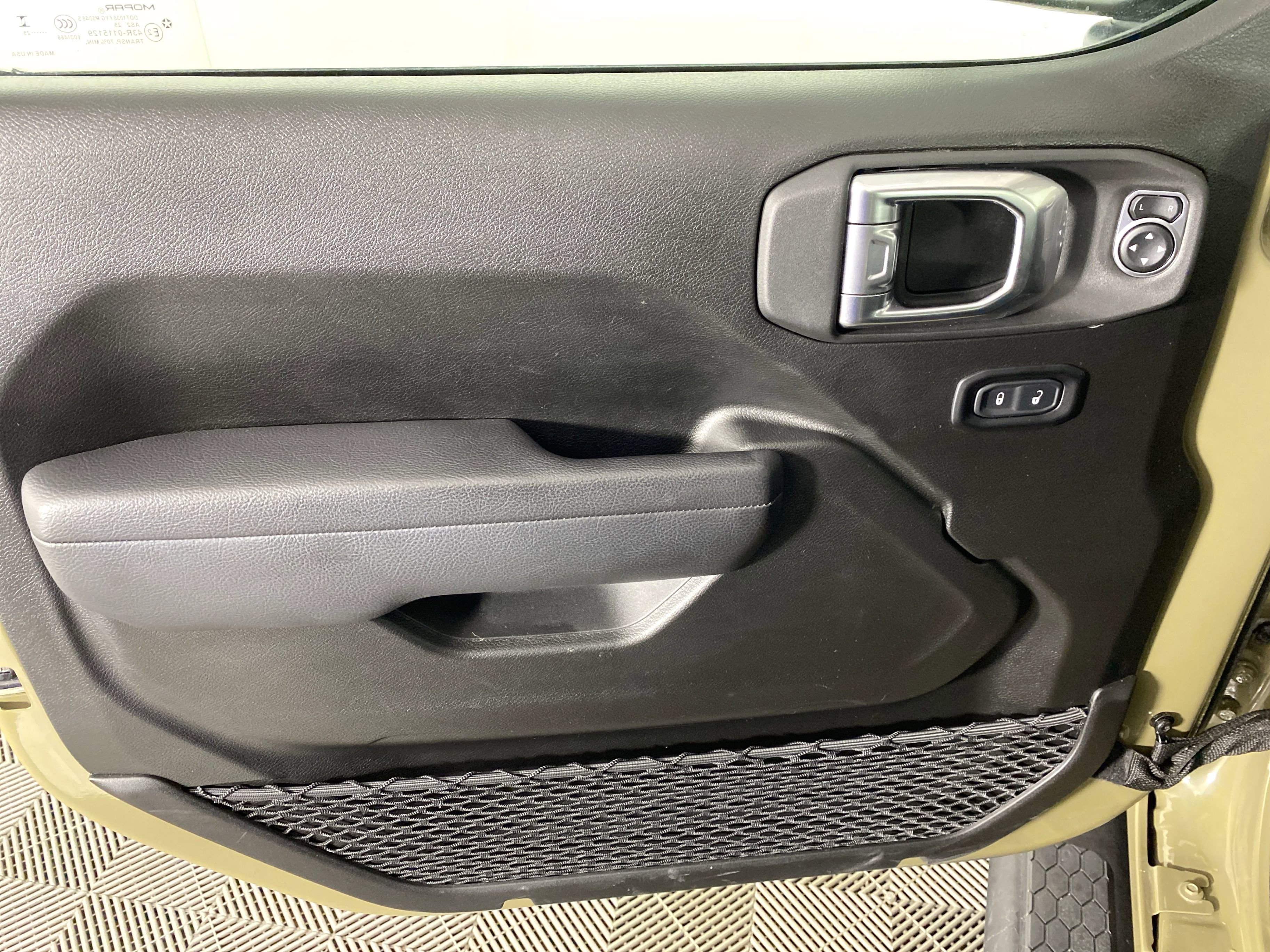 Used 2025 Jeep Wrangler Sport S image 13