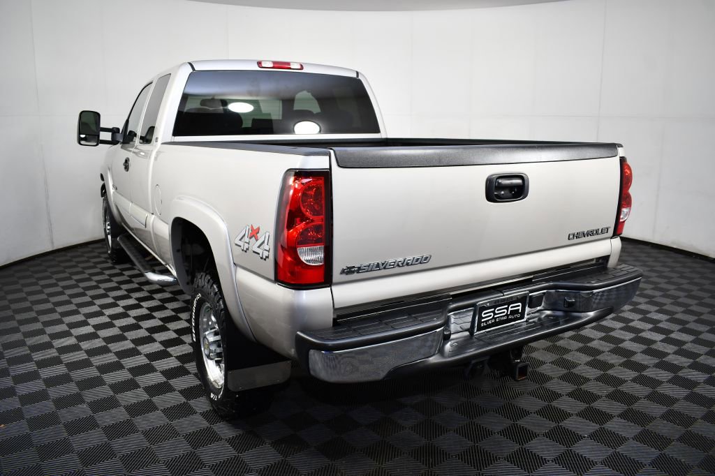 Used 2004 Chevrolet Silverado 2500 LS image 9