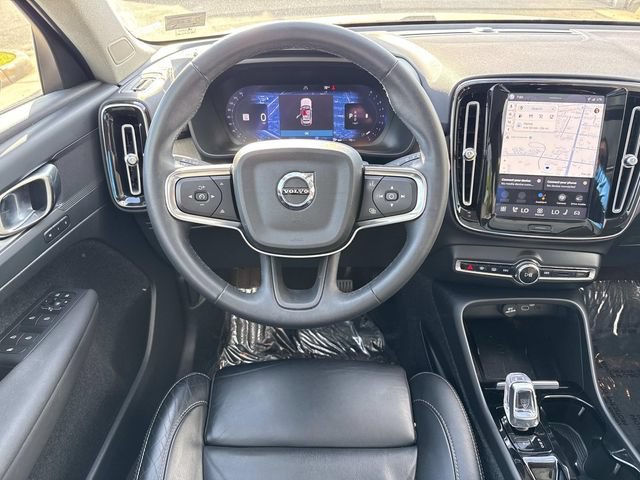 Used 2023 Volvo XC40 B5 Plus w/ Driver Assist Package AWD/4WD image 12