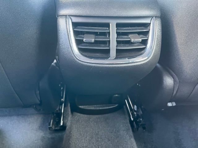 Used 2024 Chevrolet Malibu LT image 24