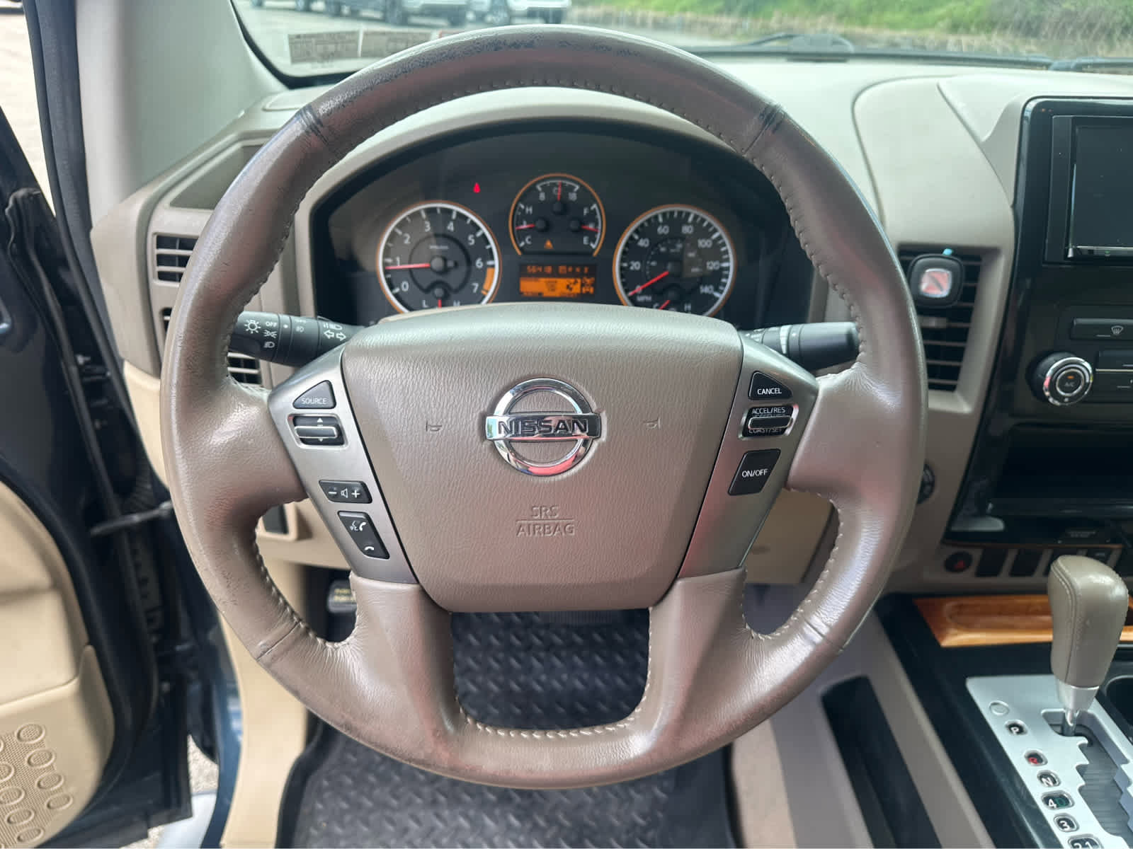 Used 2014 Nissan Titan SV w/ SV Value Truck Package AWD/4WD image 11