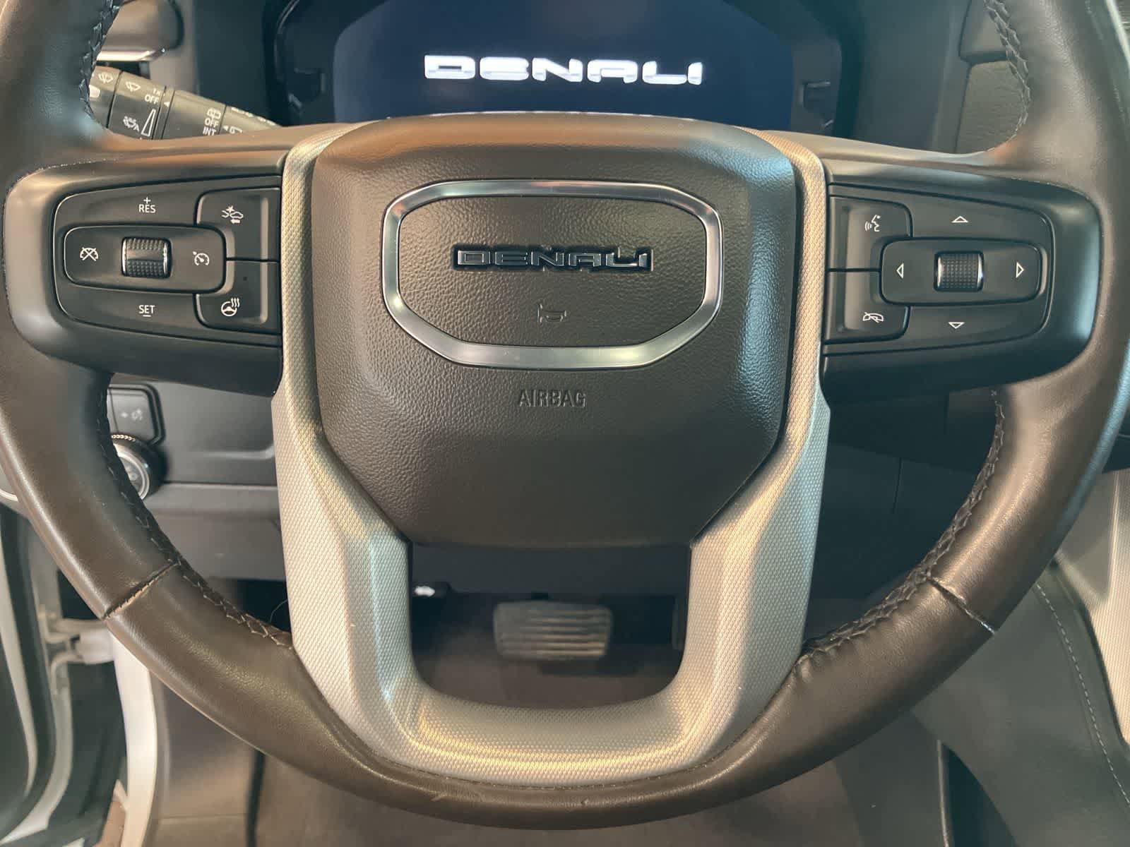 Used 2023 GMC Yukon Denali AWD/4WD image 19