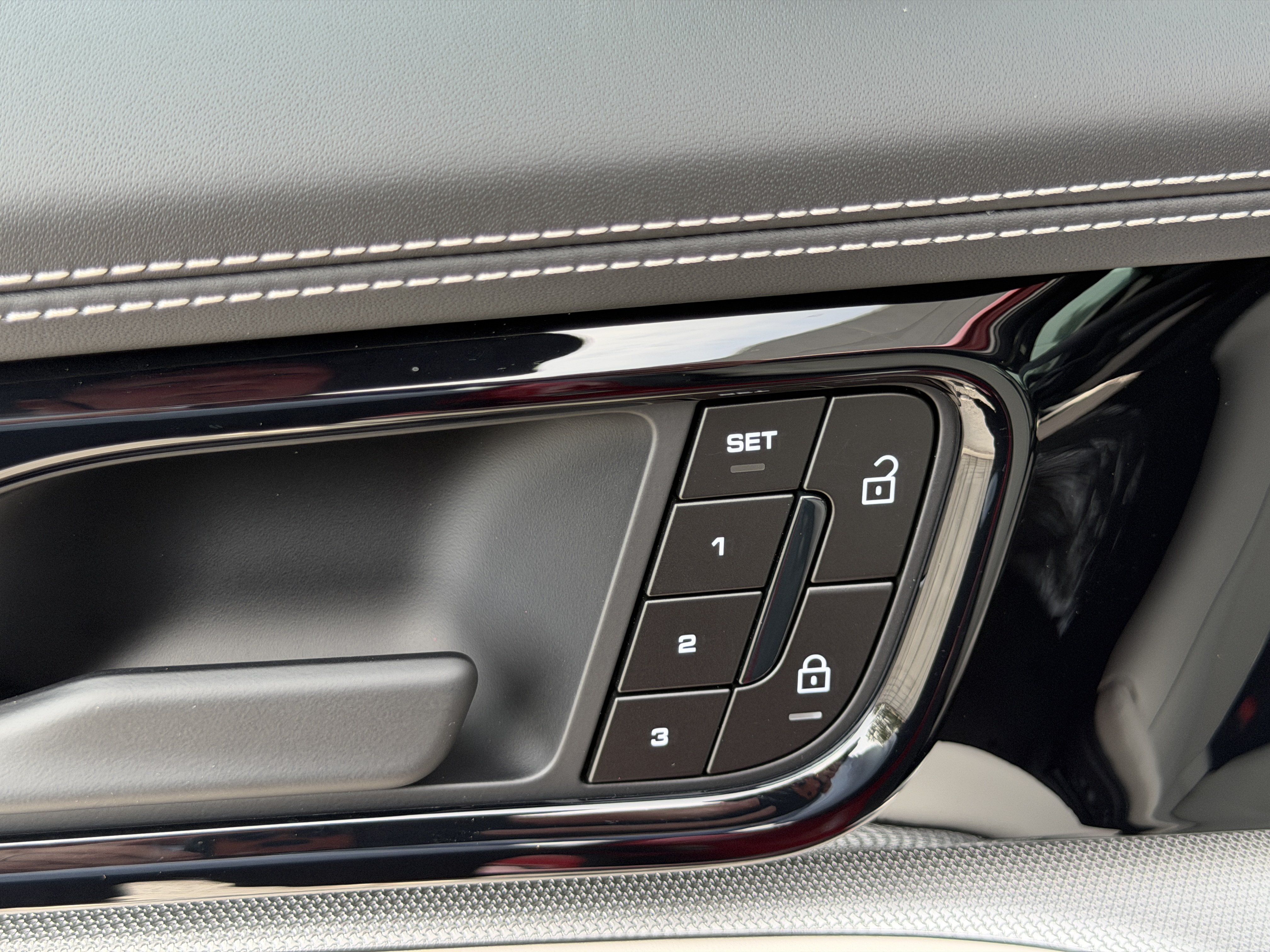 New 2026 Porsche Panamera RWD image 20