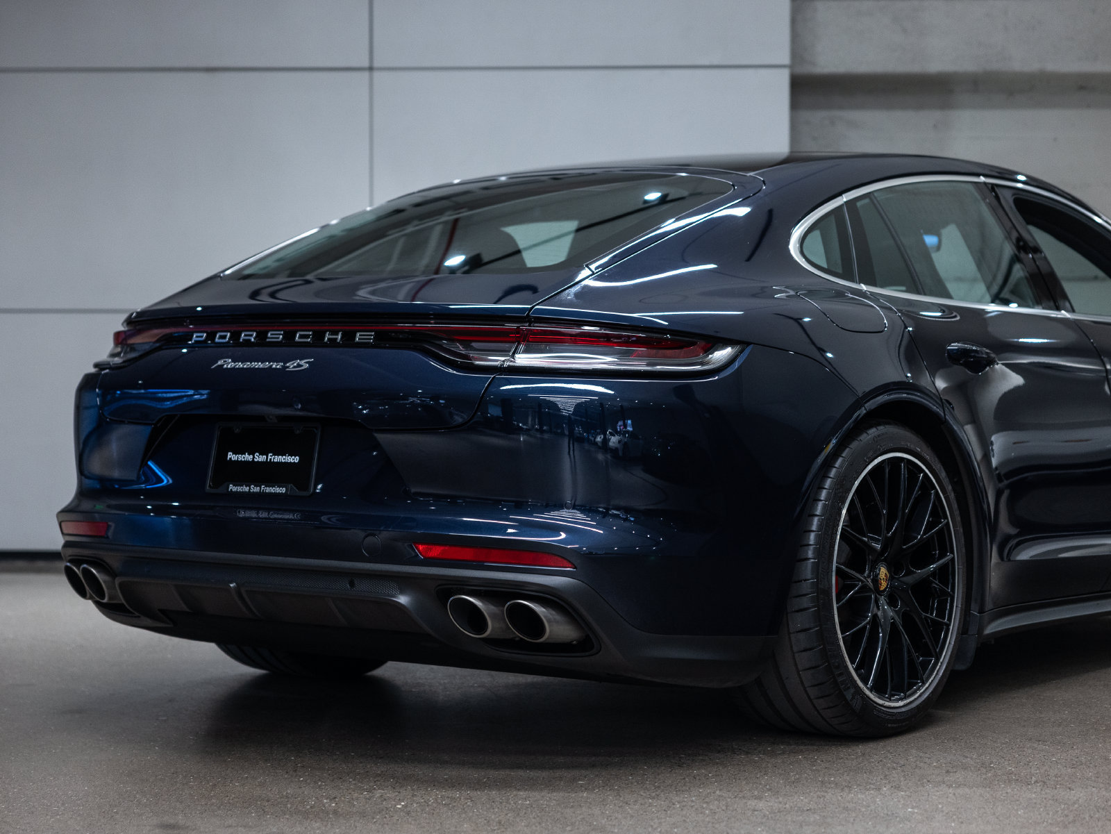 Certified 2022 Porsche Panamera 4S AWD/4WD image 24