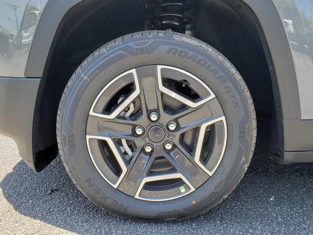 New 2026 Jeep Cherokee Laredo AWD/4WD image 12