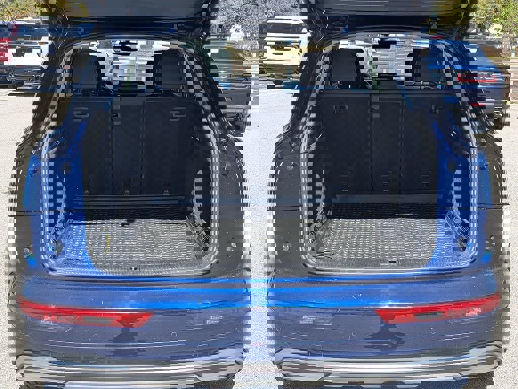 Used 2021 Audi Q5 Premium Plus image 8