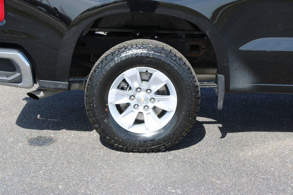 Used 2025 Chevrolet Silverado 1500 LT w/ Work Truck Package image 13