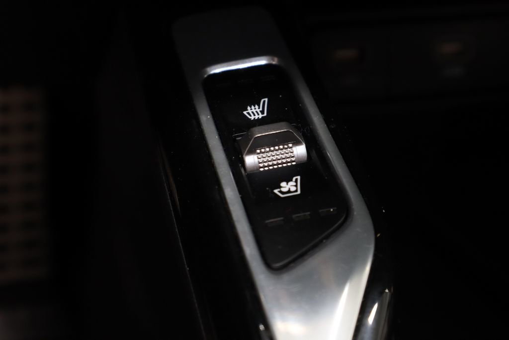 Used 2023 Kia Sorento SX Prestige image 5