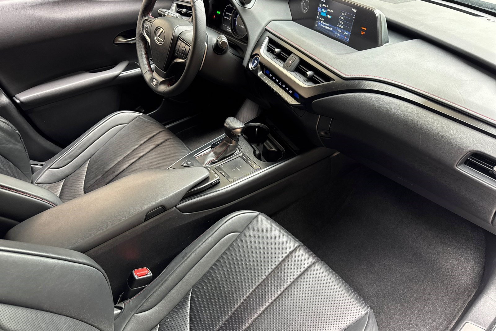 Certified 2021 Lexus UX 250h F Sport w/ Accessory Package (Z2) AWD/4WD image 35
