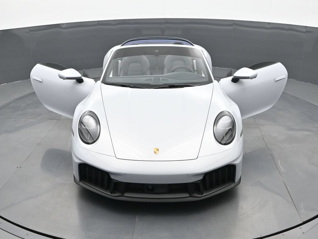 Used 2026 Porsche 911 Carrera GTS RWD image 28