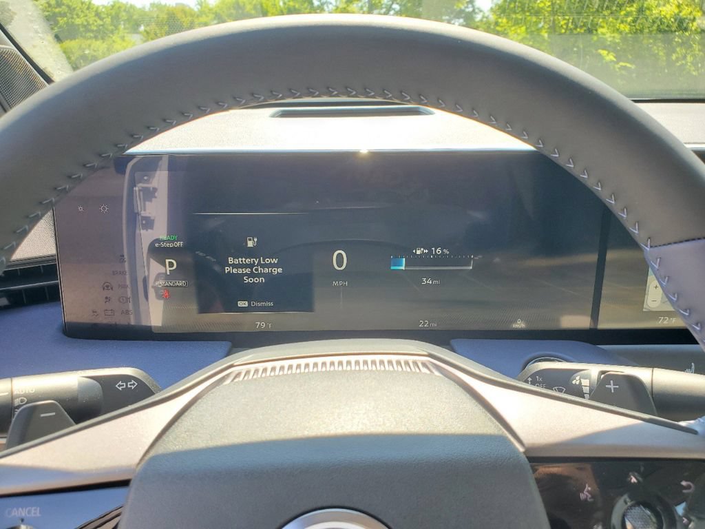New 2026 Nissan Leaf Platinum+ w/ Cargo Package (Platinum+) FWD image 24