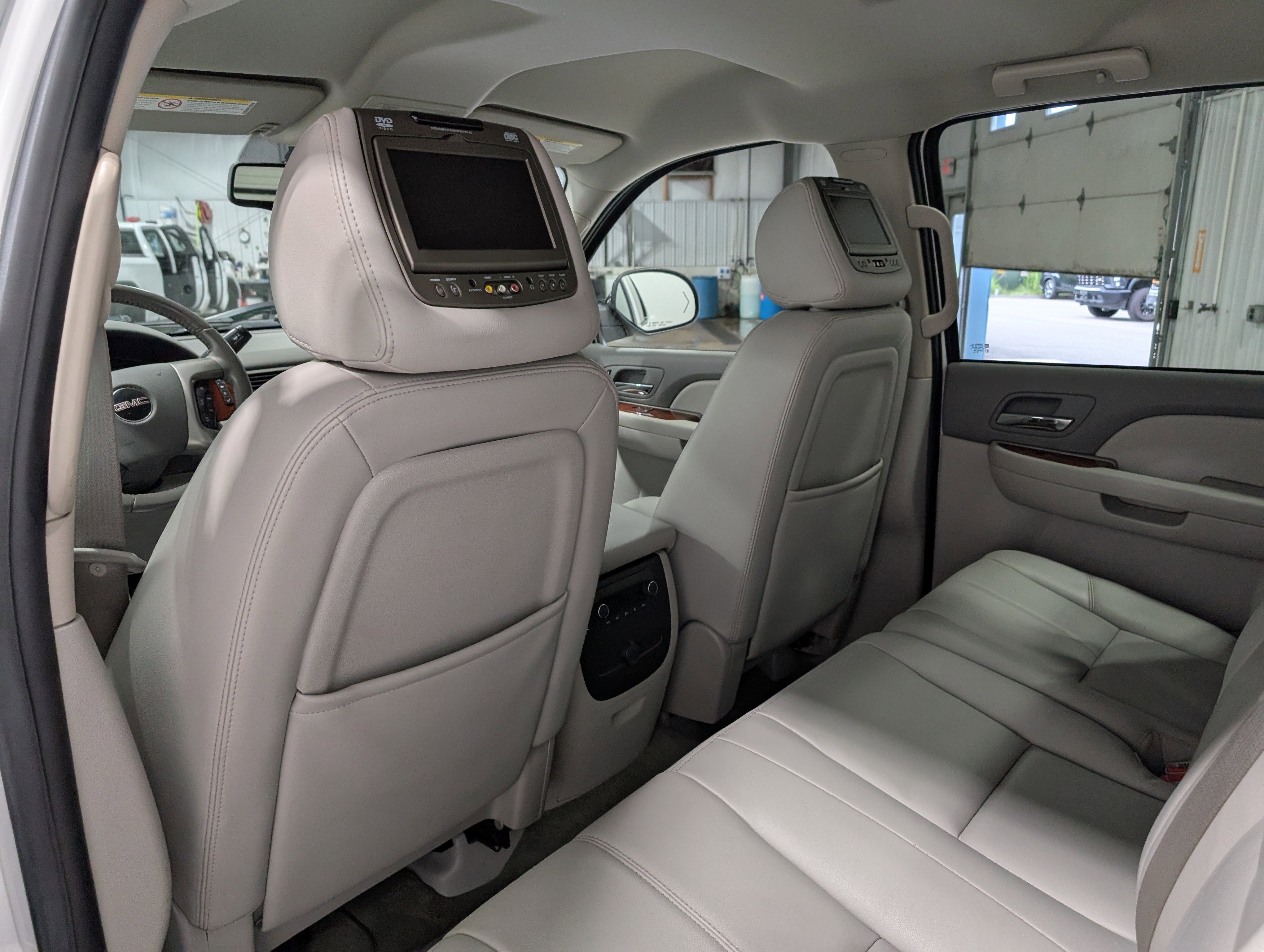 Used 2009 GMC Sierra 2500 SLT w/ SLT Convenience Package image 20