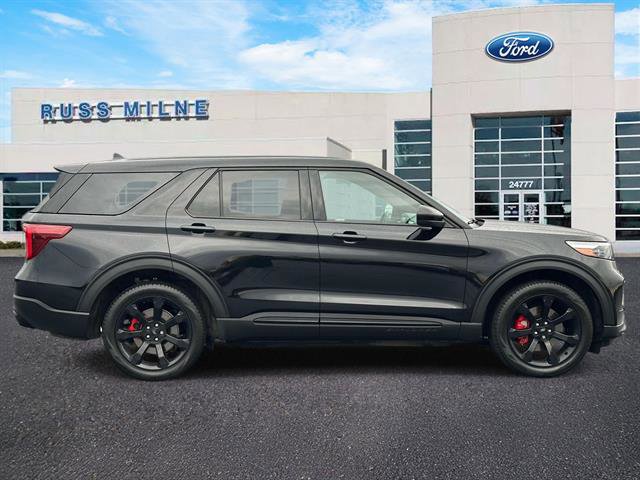 Used 2022 Ford Explorer ST w/ ST Street Pack image 2