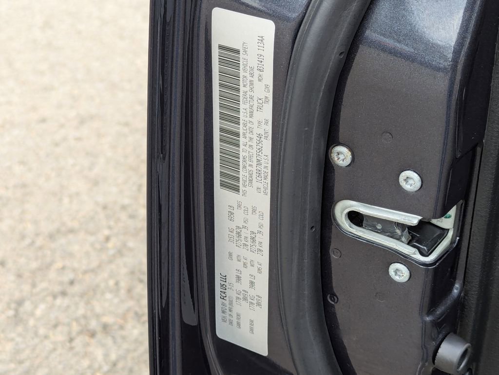 Used 2015 RAM 1500 Laramie w/ Convenience Group image 42