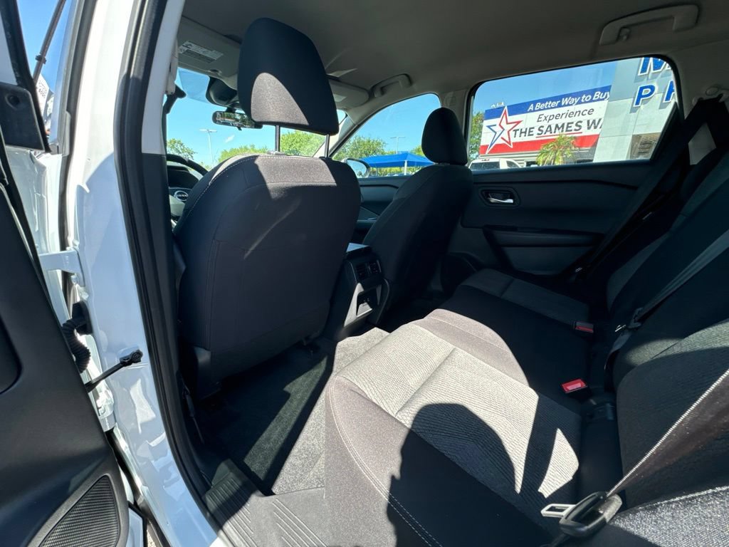 Used 2026 Nissan Rogue SV FWD image 18
