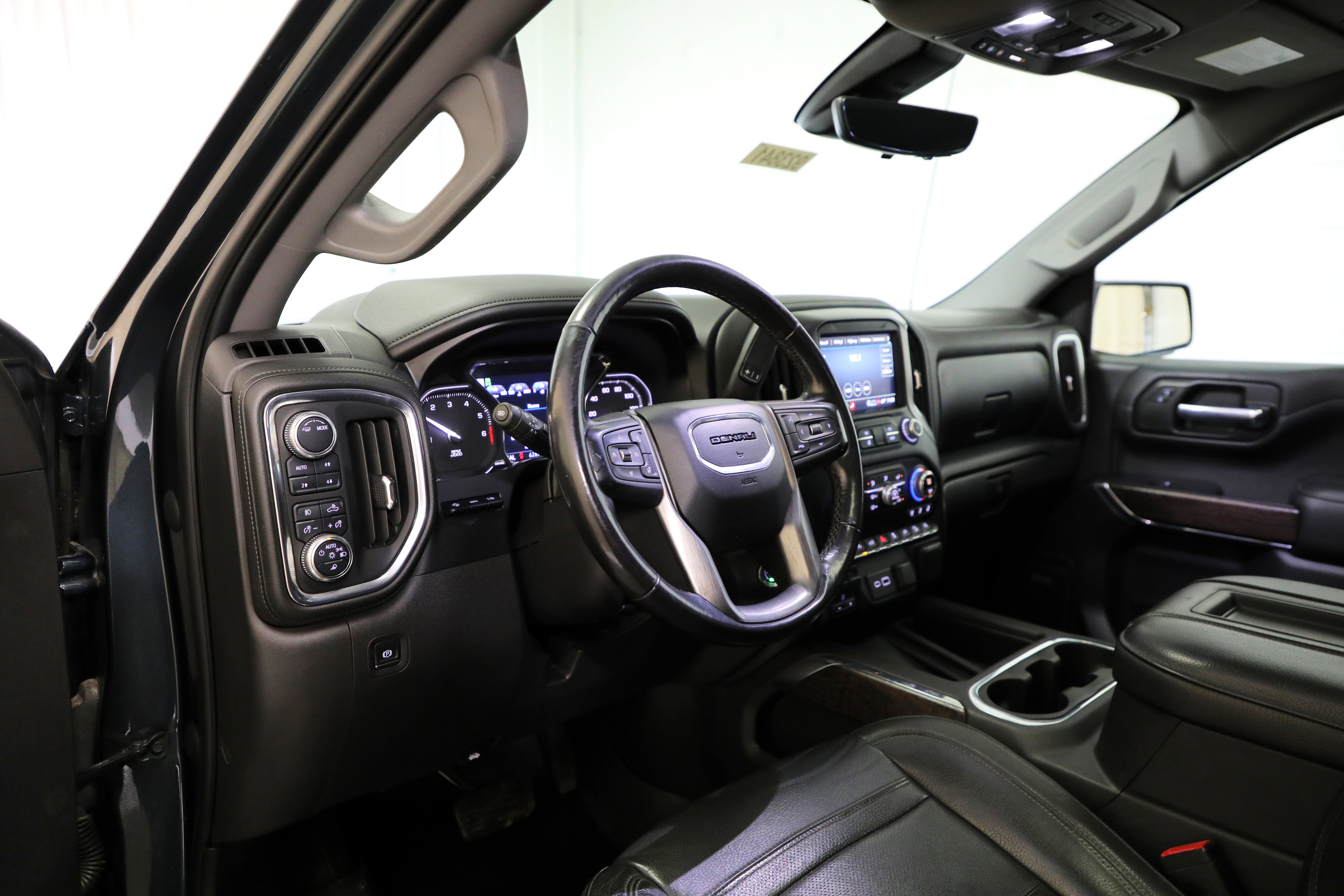 Used 2021 GMC Sierra 1500 Denali w/ Denali Ultimate Package image 12