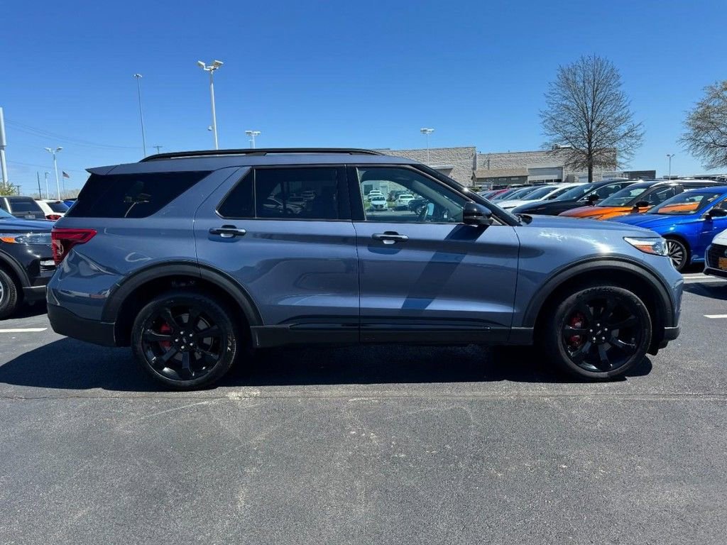 Used 2021 Ford Explorer ST w/ Equipment Group 401A image 2