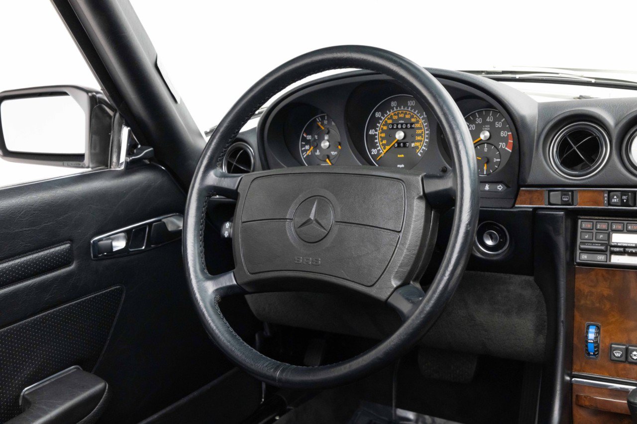 Used 1987 Mercedes-Benz 560 SL image 12