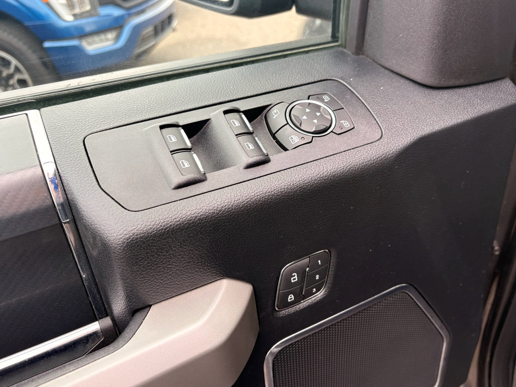 Used 2018 Ford F150 Lariat w/ Equipment Group 502A Luxury AWD/4WD image 14