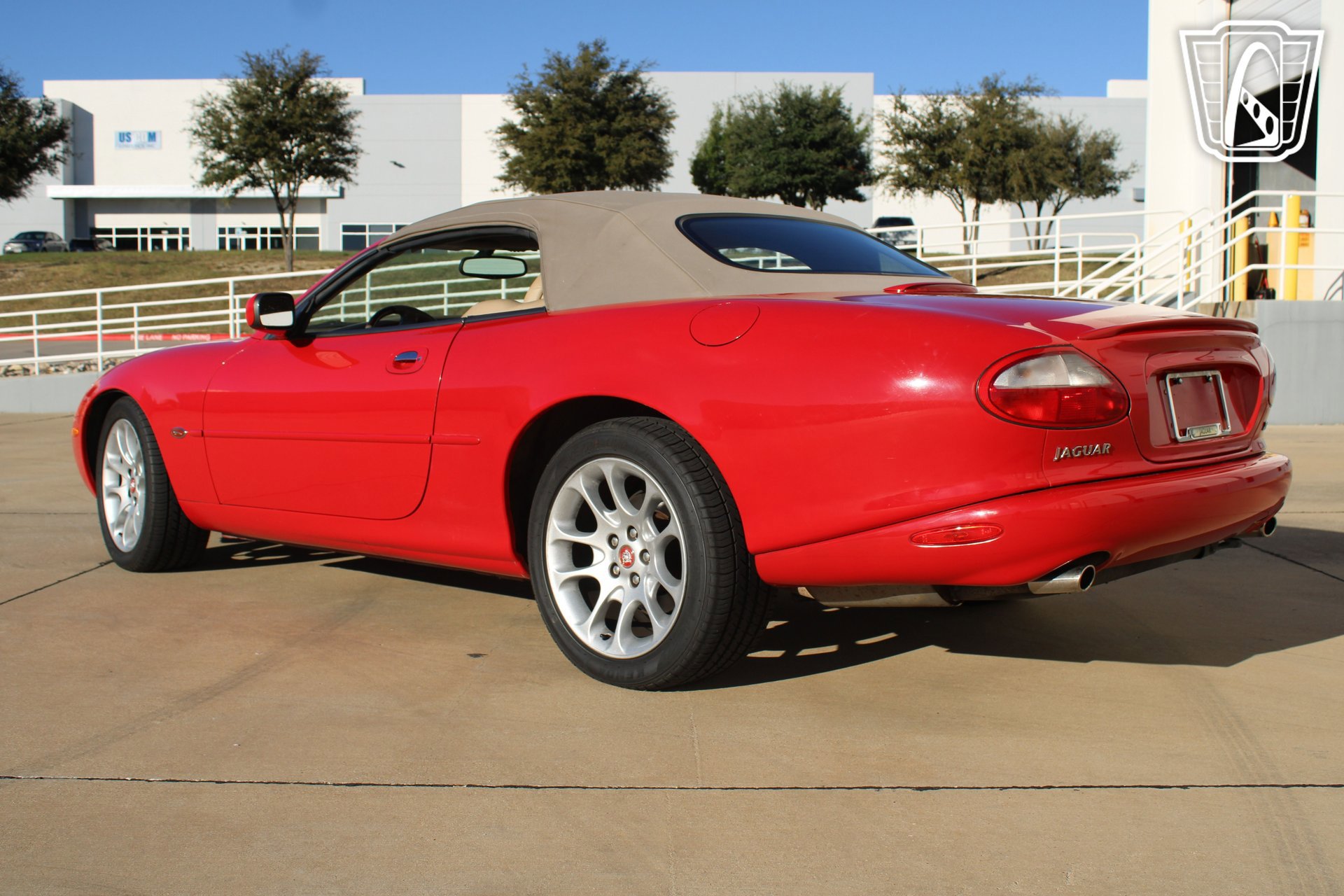 Used 2000 Jaguar XK8 Convertible image 10