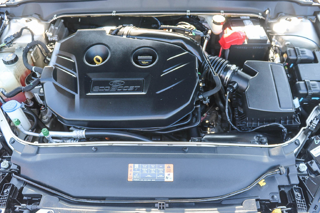Certified 2017 Ford Fusion SE w/ Fusion SE Technology Package FWD image 31