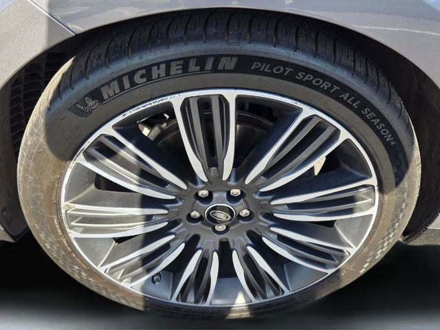Used 2020 Land Rover Range Rover Velar R-Dynamic S AWD/4WD image 21