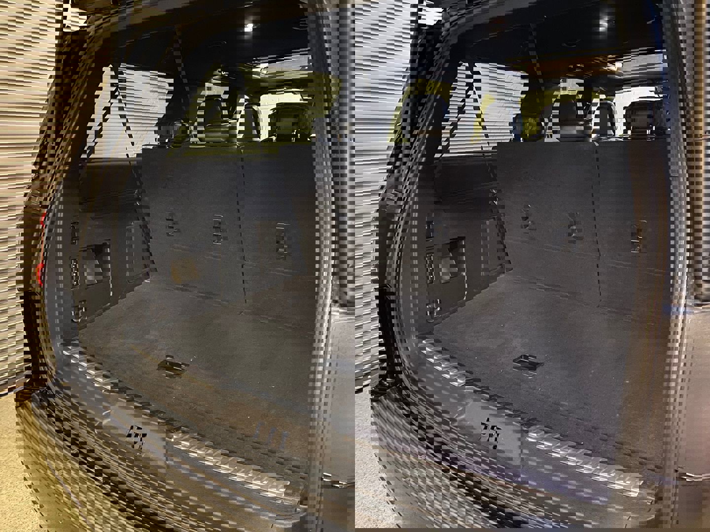 Used 2020 Lincoln Navigator L Reserve image 12