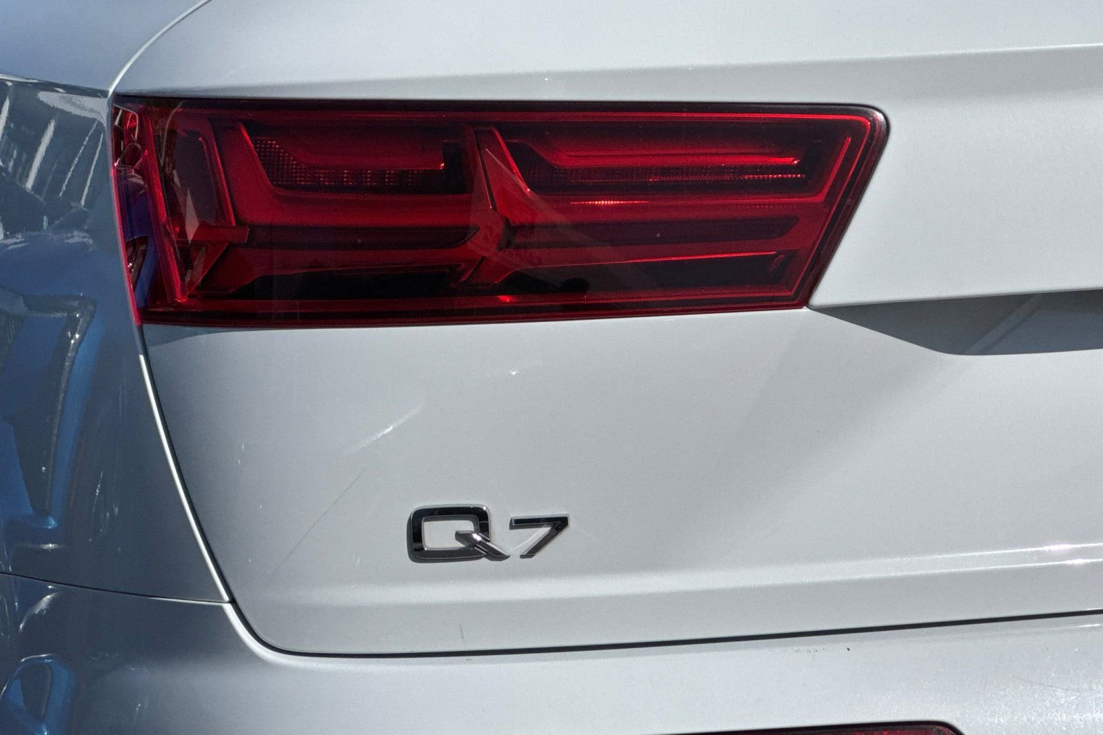 Used 2017 Audi Q7 3.0T Prestige image 45