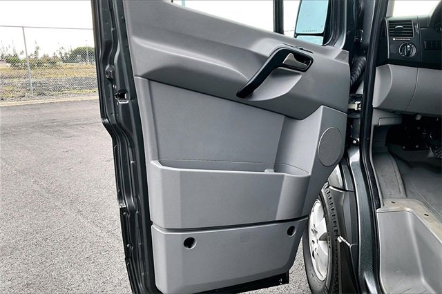 Used 2011 Mercedes-Benz Sprinter 2500 image 18
