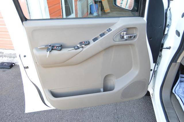 Used 2014 Nissan Frontier SV w/ SV Value Truck Package image 33