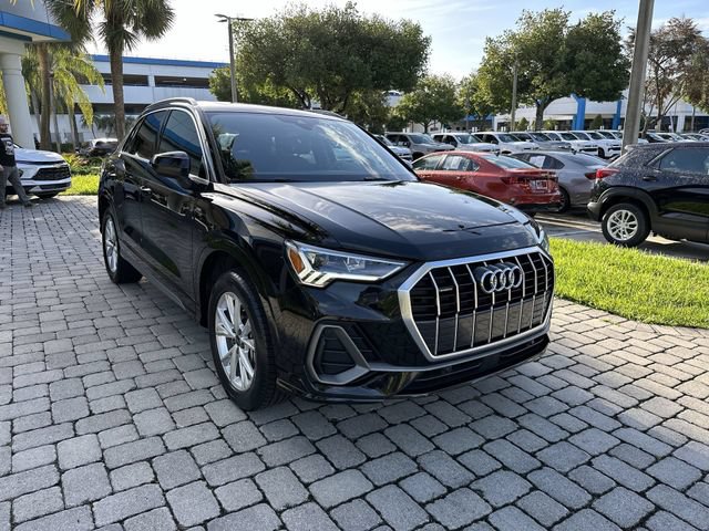 Used 2025 Audi Q3 2.0T Premium AWD/4WD image 17